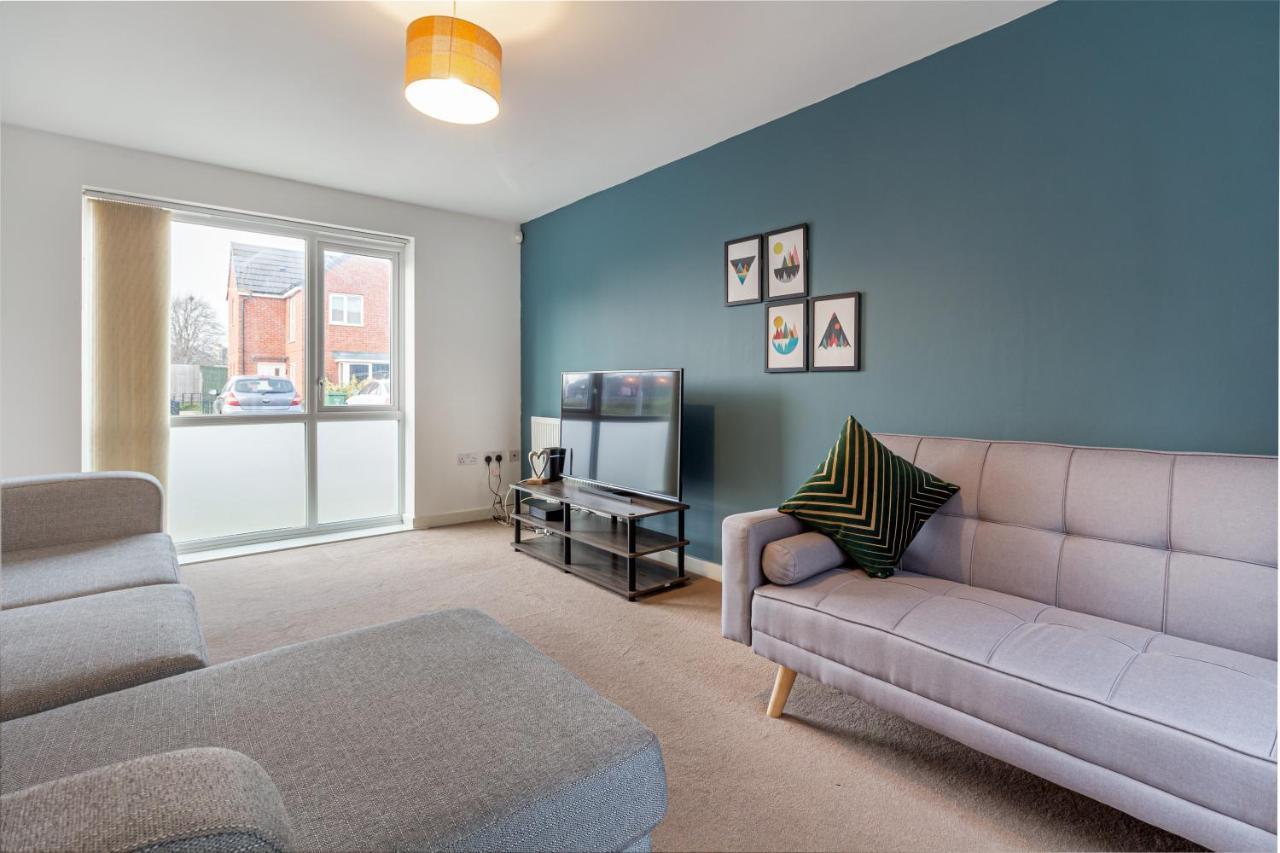 Liberty House - Perfect For Contractors - 2 Off-Road Parking Spaces Wolverhampton Eksteriør bilde