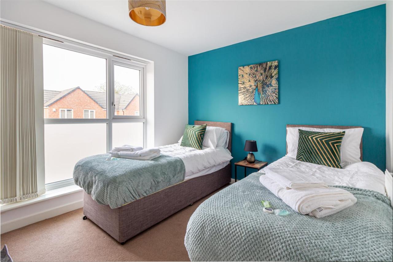 Liberty House - Perfect For Contractors - 2 Off-Road Parking Spaces Wolverhampton Eksteriør bilde